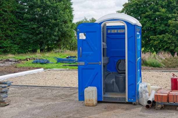 Best Portable Restroom Setup and Delivery  in Le Center, MN